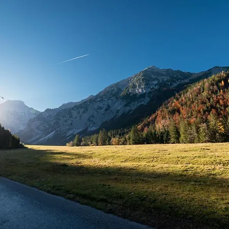 Alpen-lounge 17 Apartment Fuegen